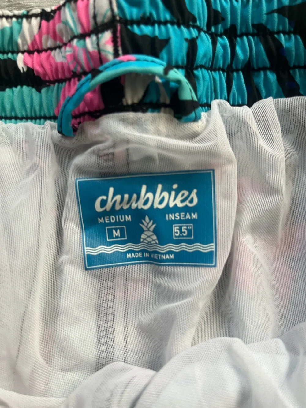 Chubbies The Juices 5.5” Inseam Black Blue Floral Swim Trunks Shorts Lined M Men